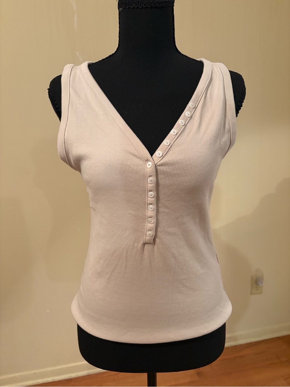 H&M Ribbed V-Neck Button Tank Top - Cream - Picture 2 of 3